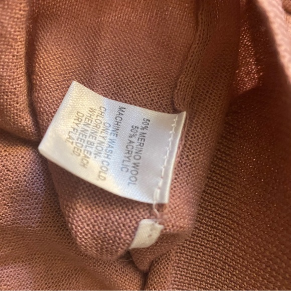 Loft ruffle collar sweater, Dusty rose/pink, Medium - Picture 5 of 5